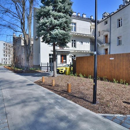 Jacuzzi Apartment Red Краков Экстерьер фото