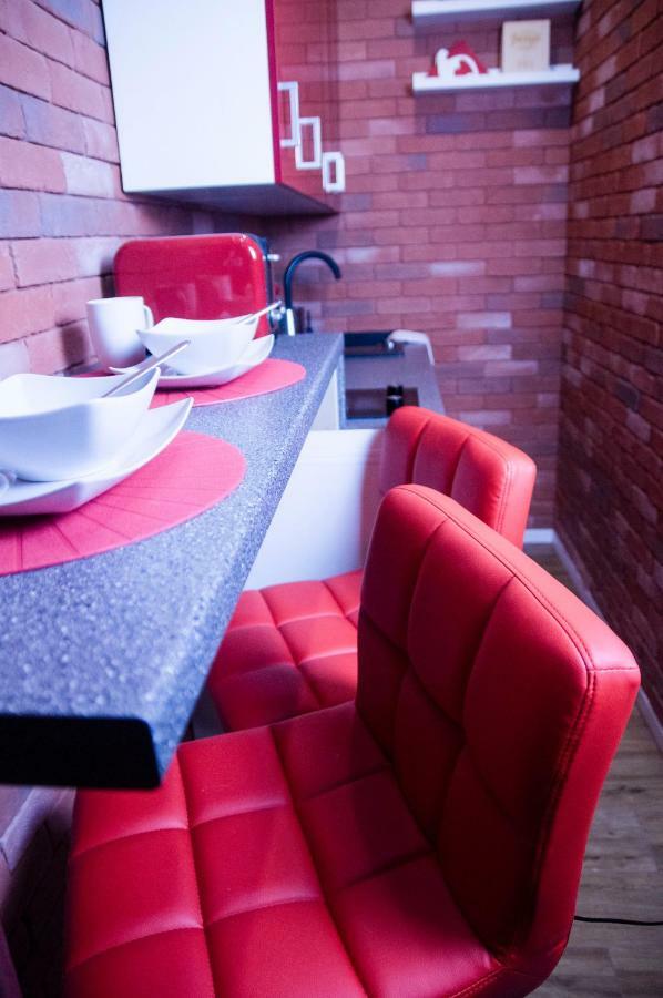 Jacuzzi Apartment Red Краков Экстерьер фото